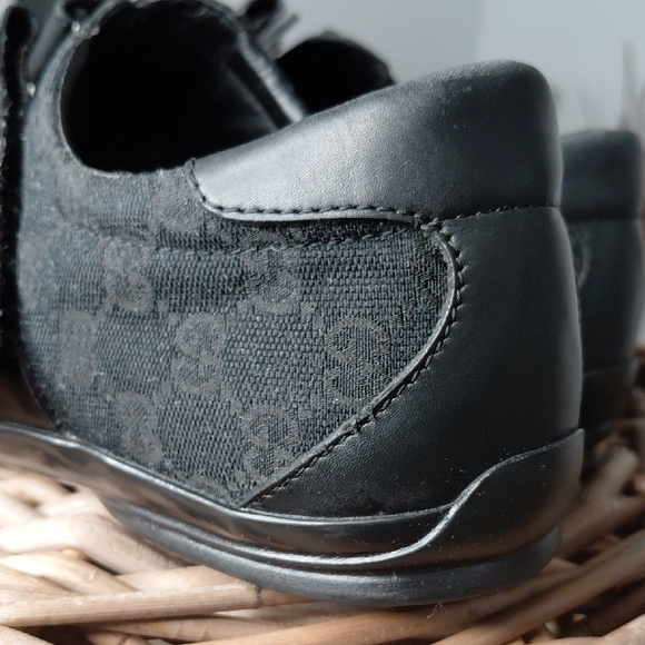 Gucci Men’s Black Leather & Monogram Velcro Loafers - Picture 4 of 8